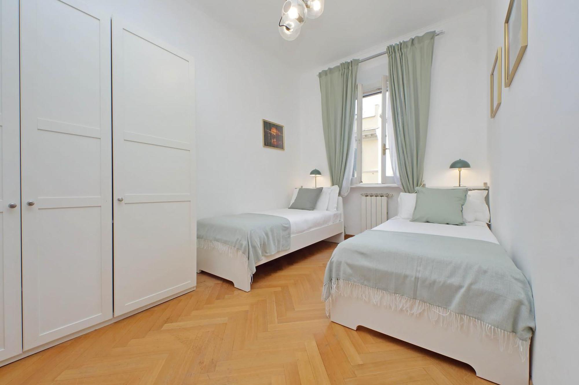Ych-Comfortable 2 Bedrooms Flat Near Colosseum Рим Екстериор снимка