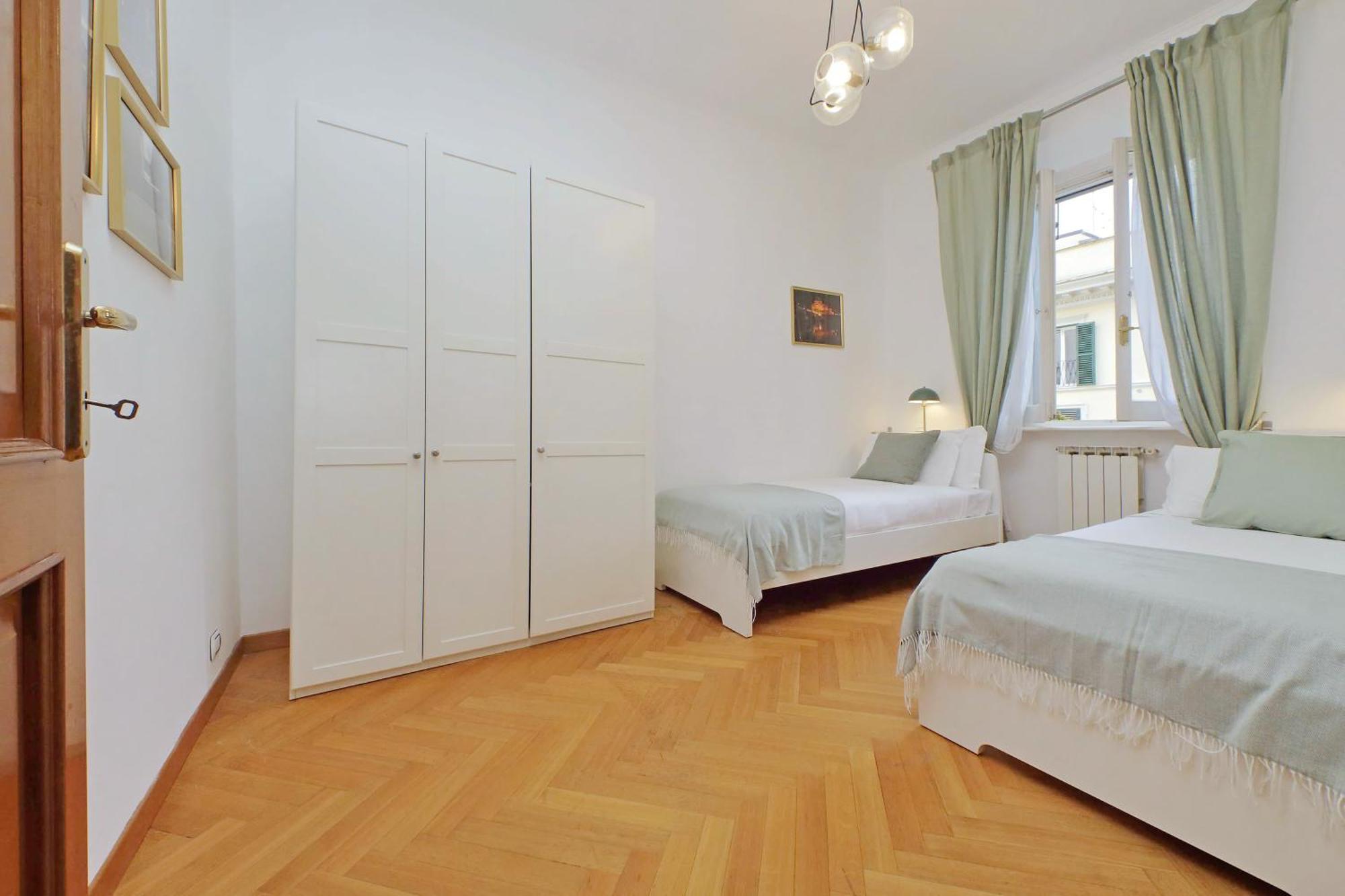 Ych-Comfortable 2 Bedrooms Flat Near Colosseum Рим Екстериор снимка