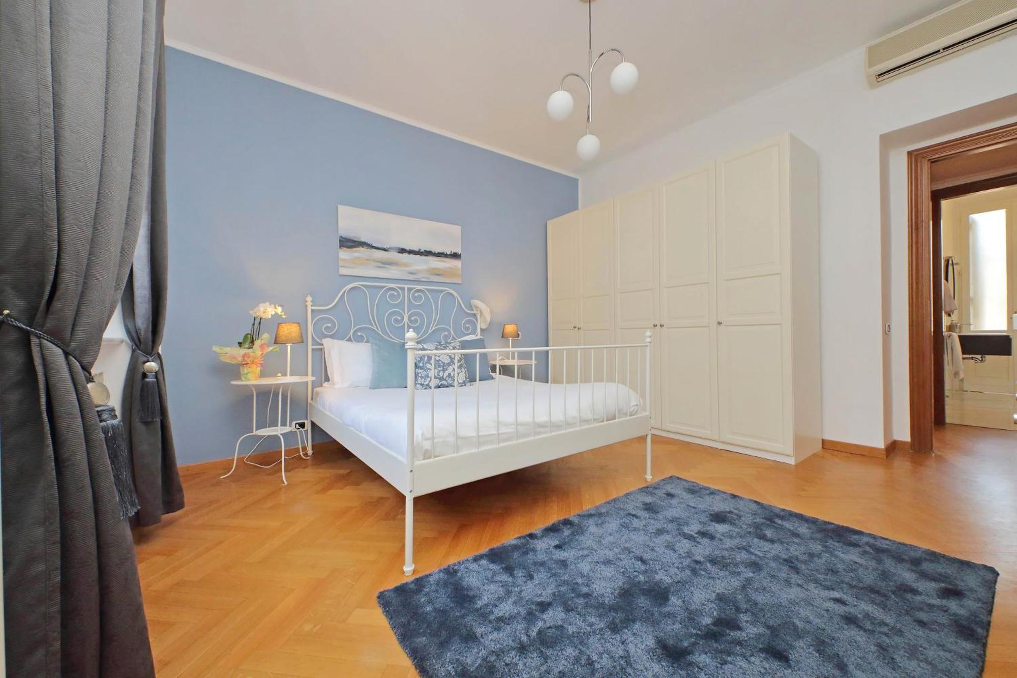Ych-Comfortable 2 Bedrooms Flat Near Colosseum Рим Екстериор снимка